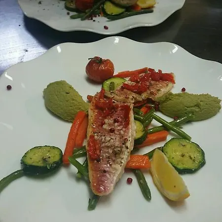 ホテル De La Cremaillere 2*