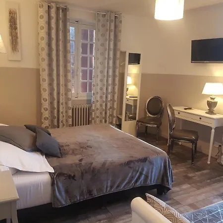 Hostellerie De La Crémaillère Carnoux-en-Provence