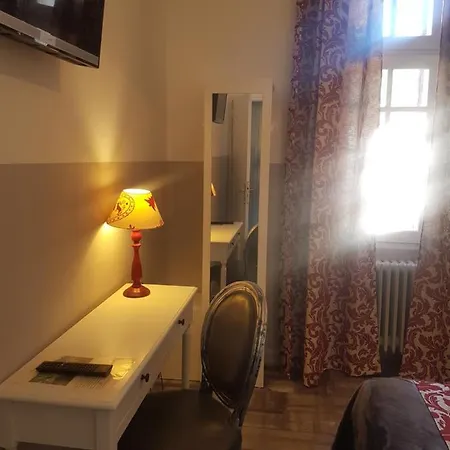 Hotel Hostellerie De La Crémaillère Carnoux-en-Provence
